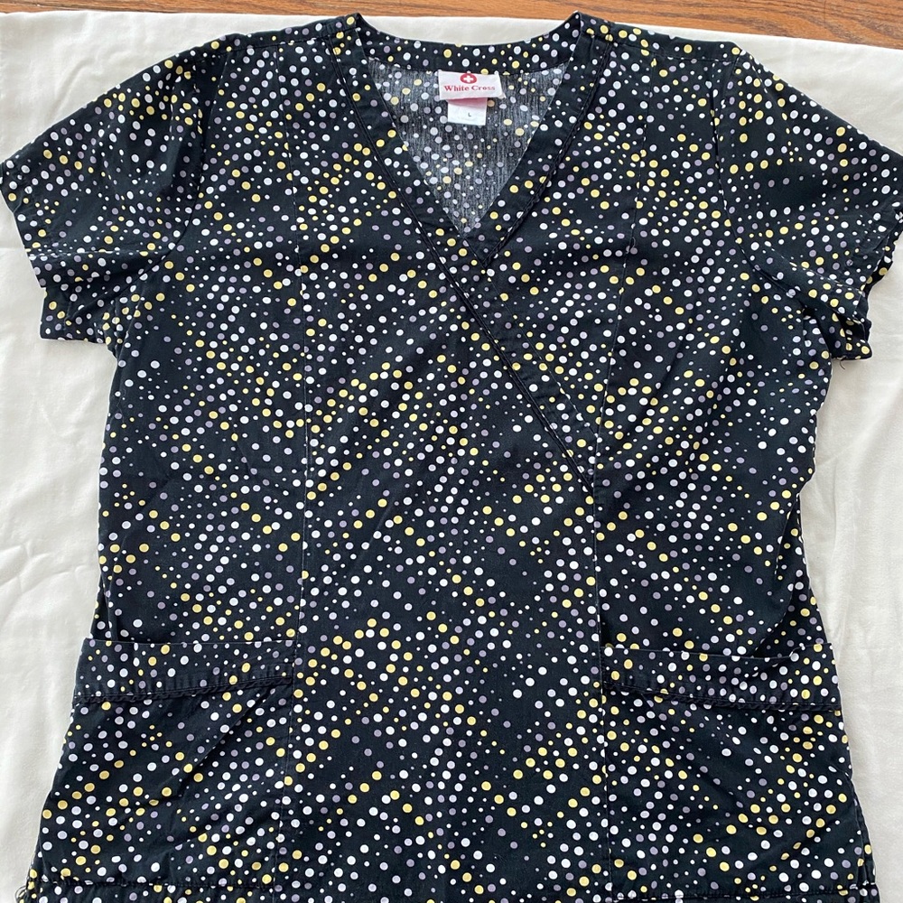 Scrub top